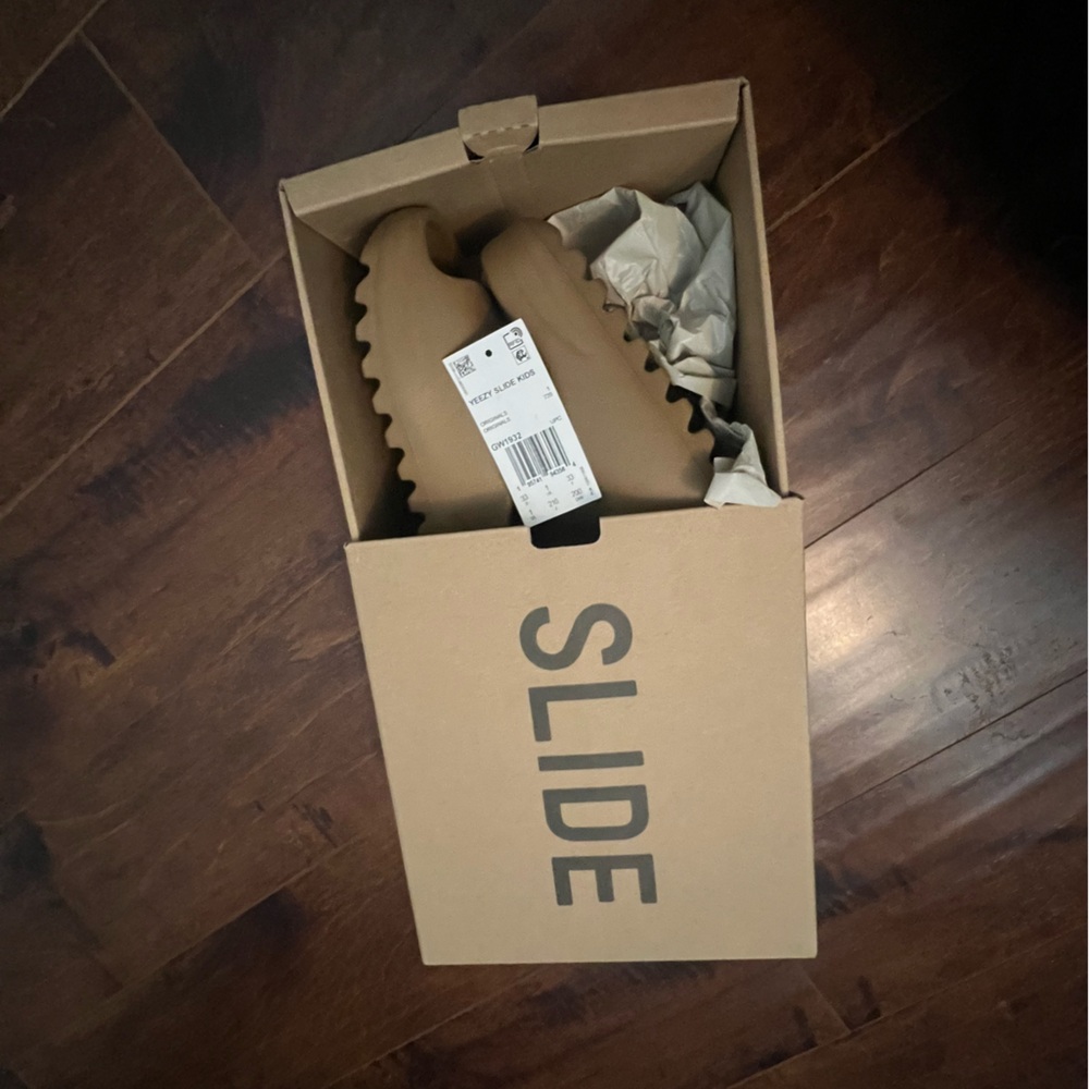 Yeezy Slides kids